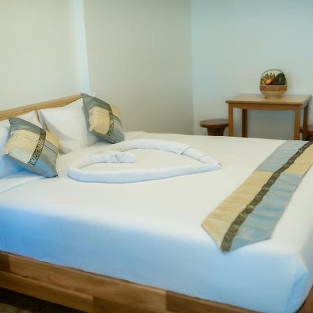 Coconut Grove Hotel Samui 차웽 외부 사진