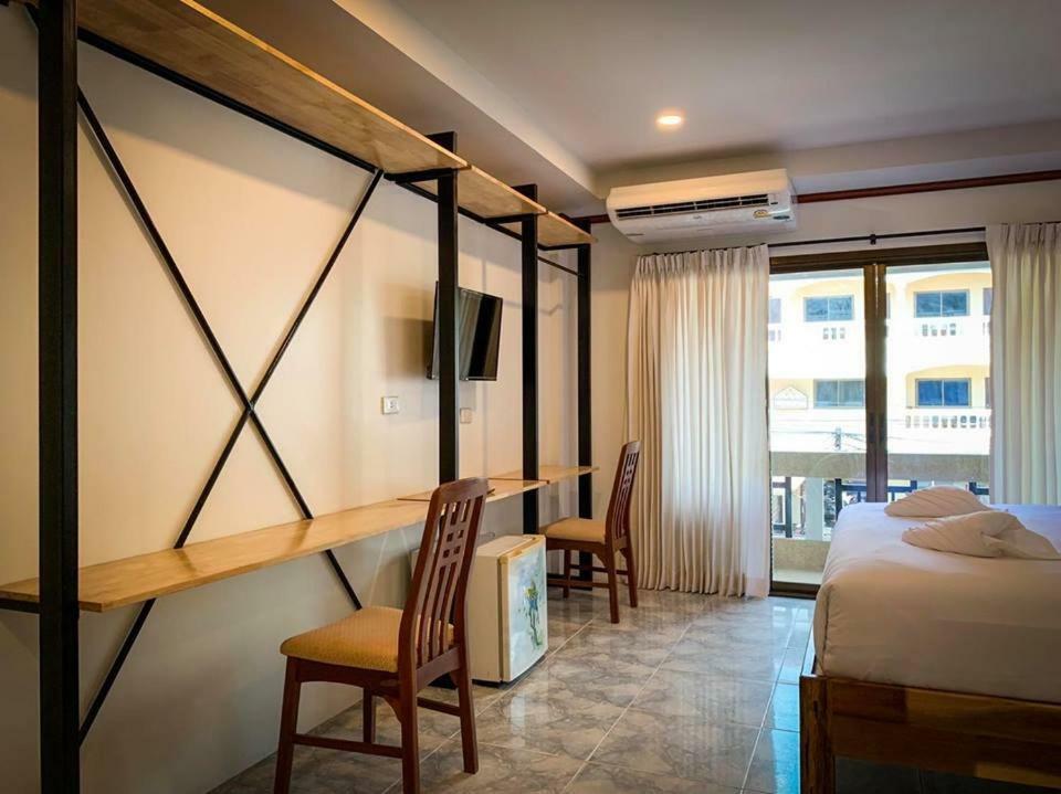Coconut Grove Hotel Samui 차웽 외부 사진