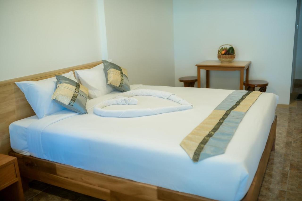 Coconut Grove Hotel Samui 차웽 외부 사진
