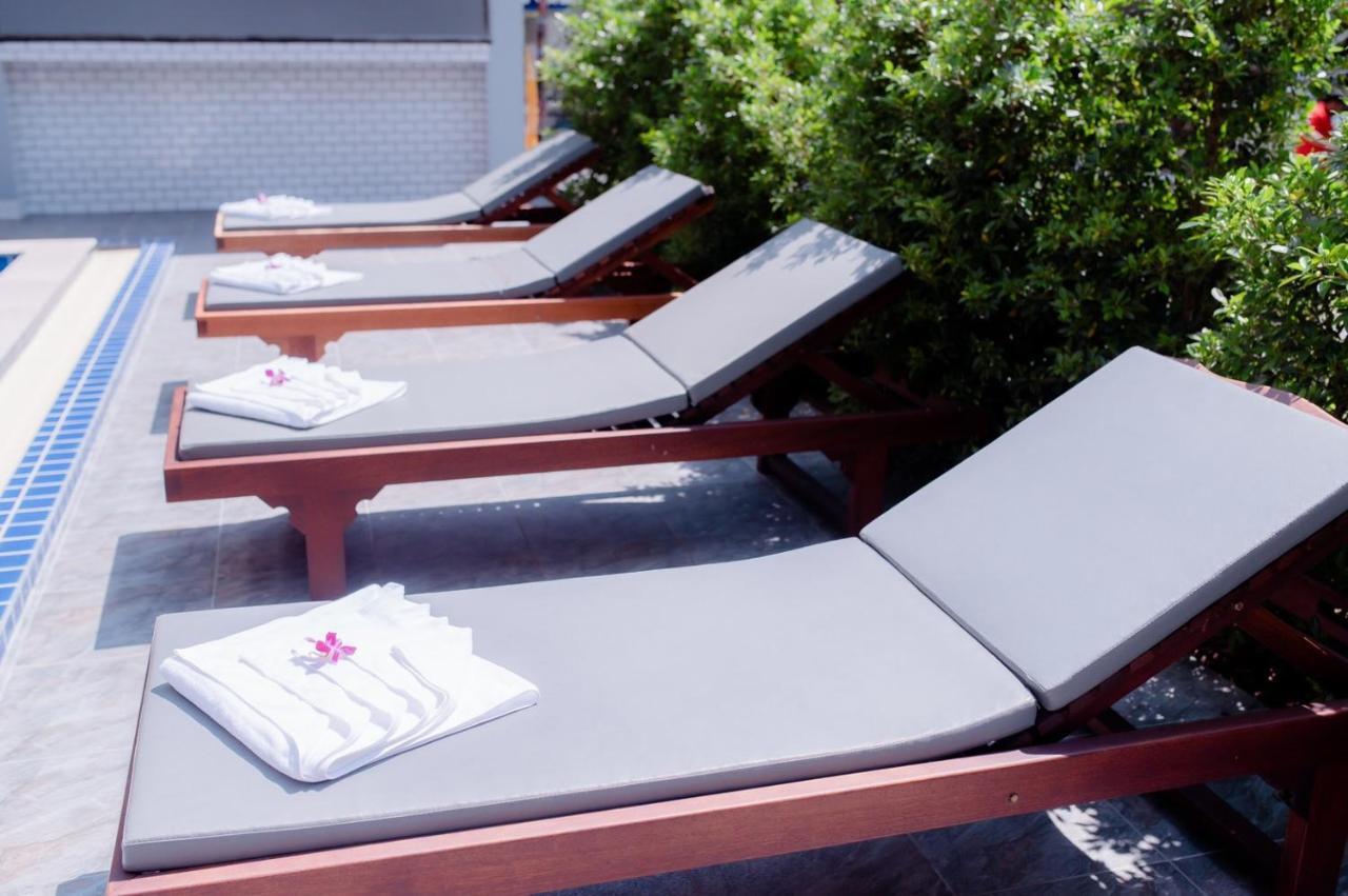 Coconut Grove Hotel Samui 차웽 외부 사진